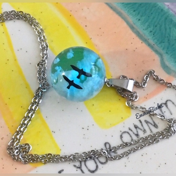 ✨3for$38 New Flying Birds in Sky Dimensional Sphere Pendant Necklace - Picture 4 of 16